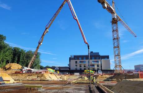 High quality truck-mounted concrete pumps.png